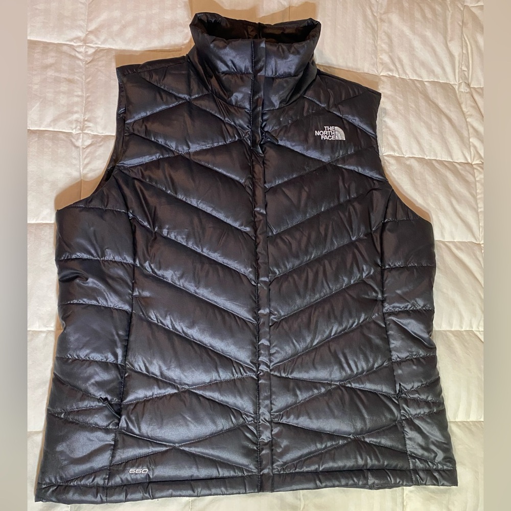 The North Face Women's 550 Goose Down Black Quilted Vest XL - Like New